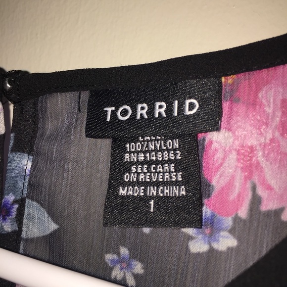 *NWOT* Torrid Sheer Empire Waist Top - Picture 6 of 6